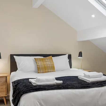 Pass The Keys Newly Renovated 2 Bedroom Town Centre * Ulverston