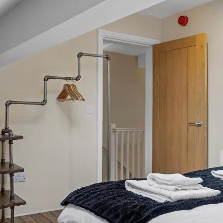 Pass The Keys Newly Renovated 2 Bedroom Town Centre Apartmán Ulverston
